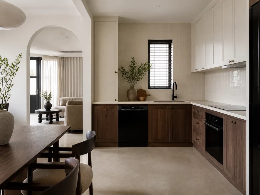 Mẫu nội thất phòng bếp 20m2 đẹp với thiết kế chữ U tối ưu không gian
