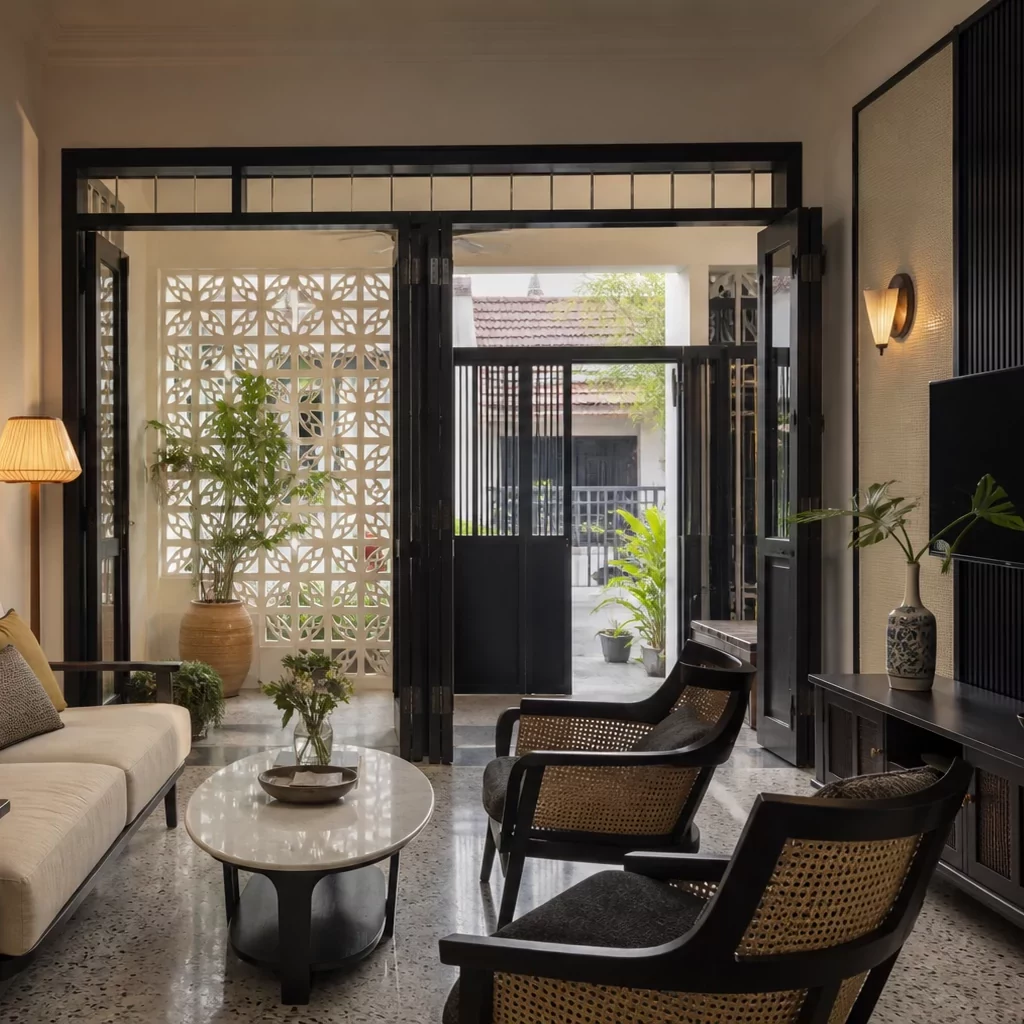 Hoàn thiện nội thất phòng khách nhà ống Indochine